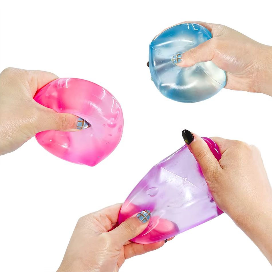 Schylling Needoh Nice Cube Sen - Office Tech Gadgets reseña y precio