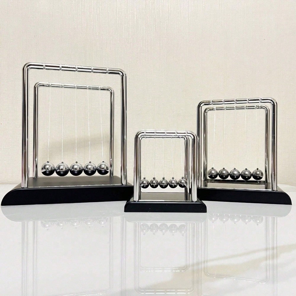 Black Metal Newton's Cradle Ba - Office Tech Desk reseña y precio
